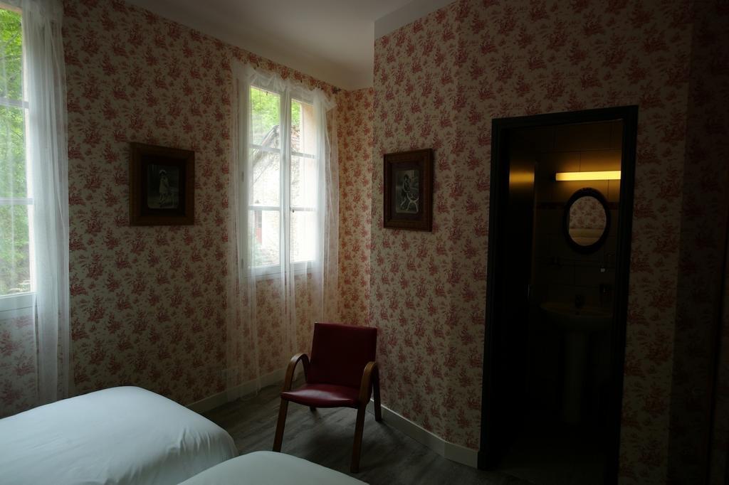 Hotel-Restaurant Le Parisien 레 비뉴 객실 사진
